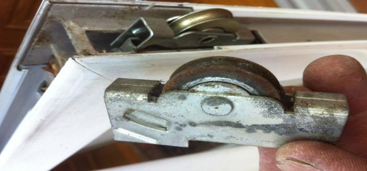 screen door roller repair in Orosi